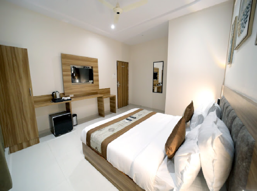 1 x EXECUTIVE ROOM